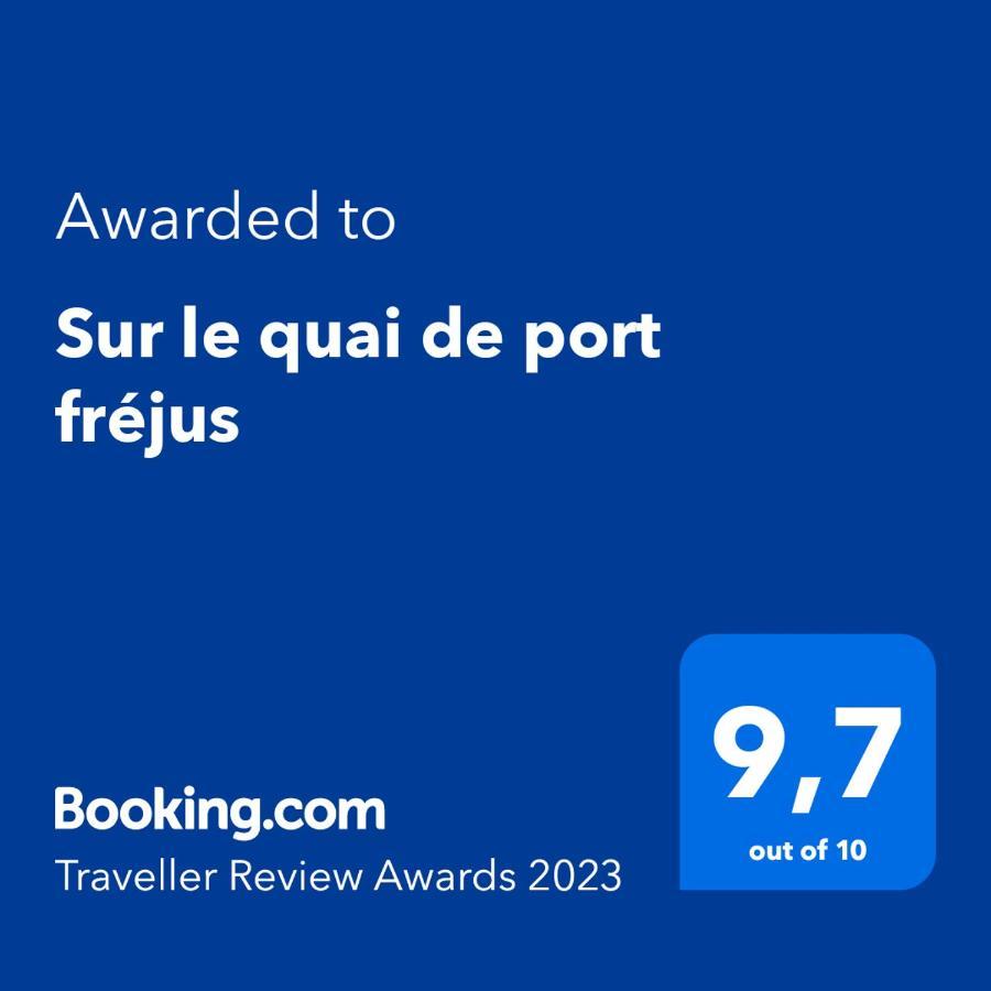 Apartment Sur Le Quai De Port Frejus